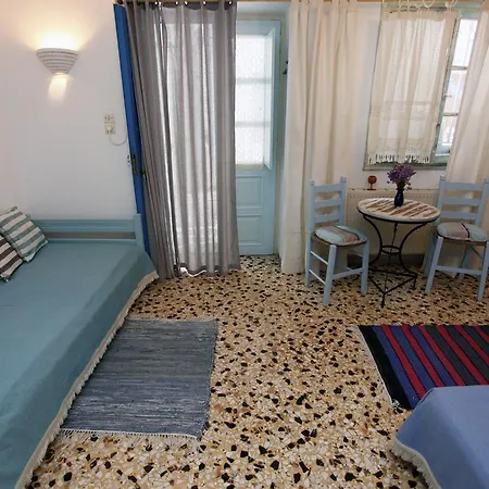 Bougainvillea House * Párosz