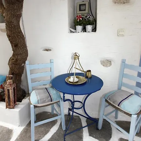 Bougainvillea House Párosz