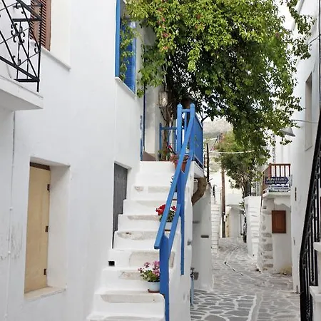 Bougainvillea House Párosz