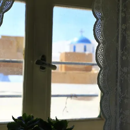 Bougainvillea House Párosz
