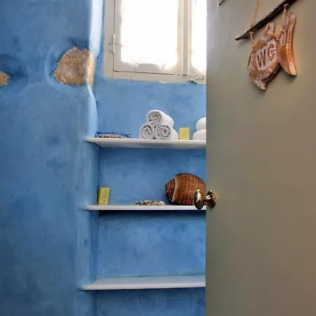 Apartman Bougainvillea House Párosz