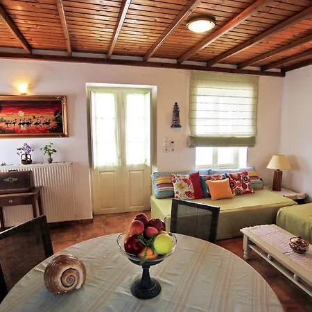 Apartman Bougainvillea House Párosz